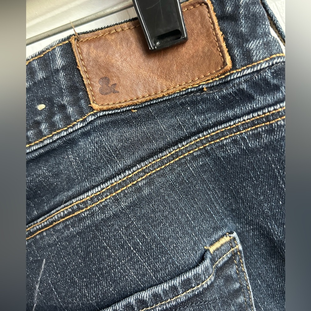 & jeans - Picture 6 of 8